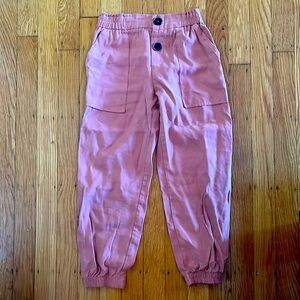 Cute pink Zara Kids pants with elastic waistband and elastic leg openings.